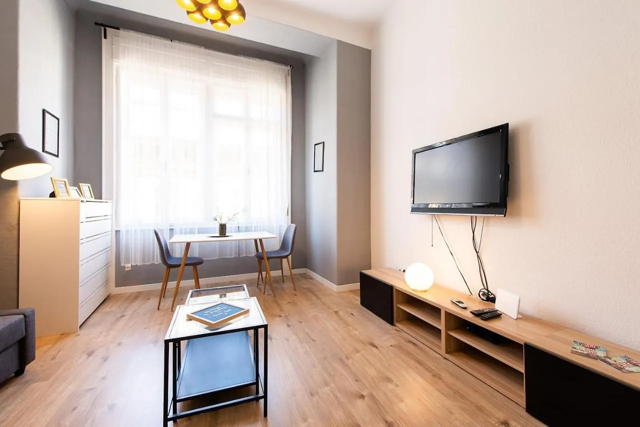 Budapest4U - New Apt In The Central Of Budapest Apartment