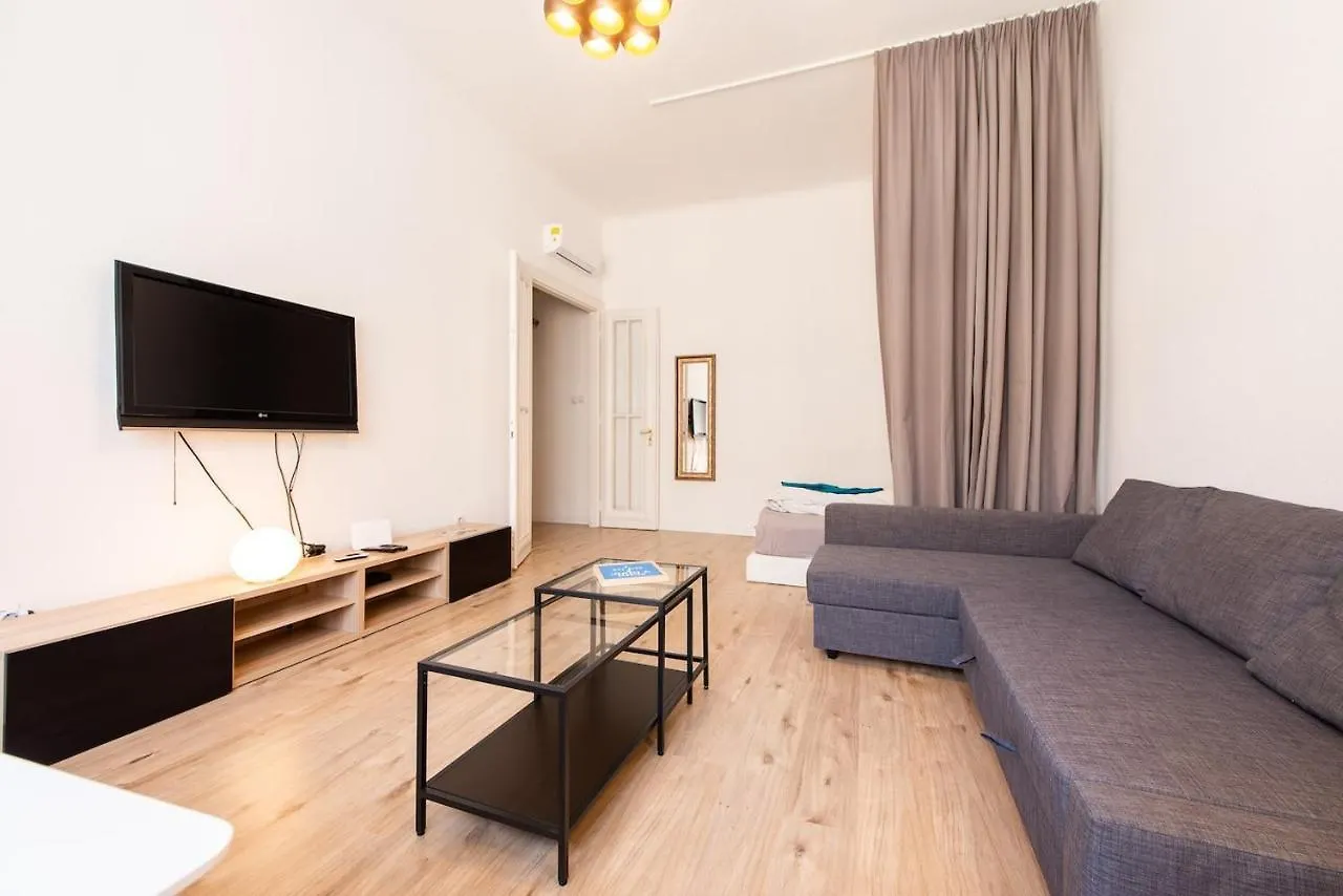 Budapest4U - New Apt In The Central Of Budapest